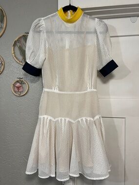 KATHARINE KIDD WHITE PUFF SLEEVE FISH NET MESH DRESS WHITE NAVY YELLOW SIZE 4